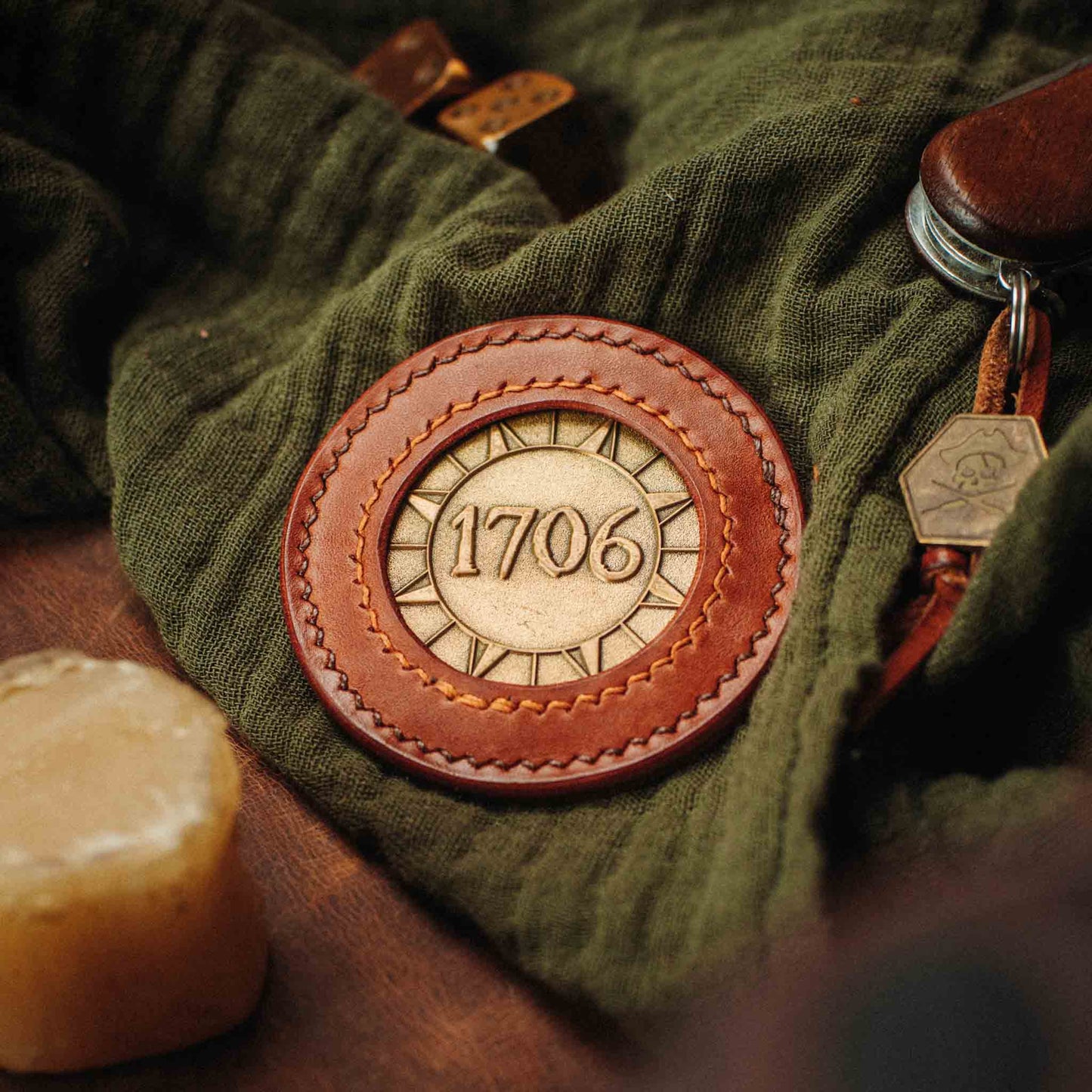Peso Pocket v2 - Round challenge coin holder