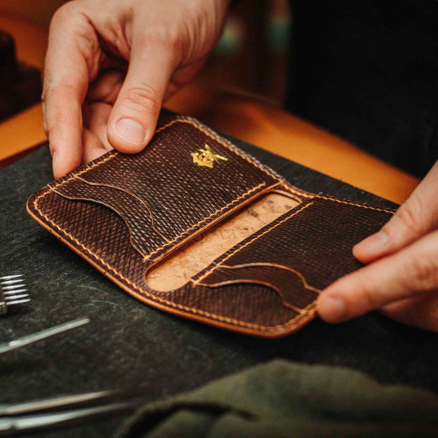 Do Leather Wallets Stretch? - Pirate Goods