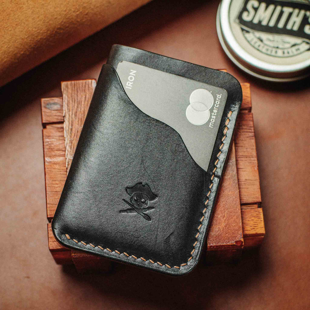 
                  
                    Venturer v2 - Minimalist Leather Card Holder
                  
                