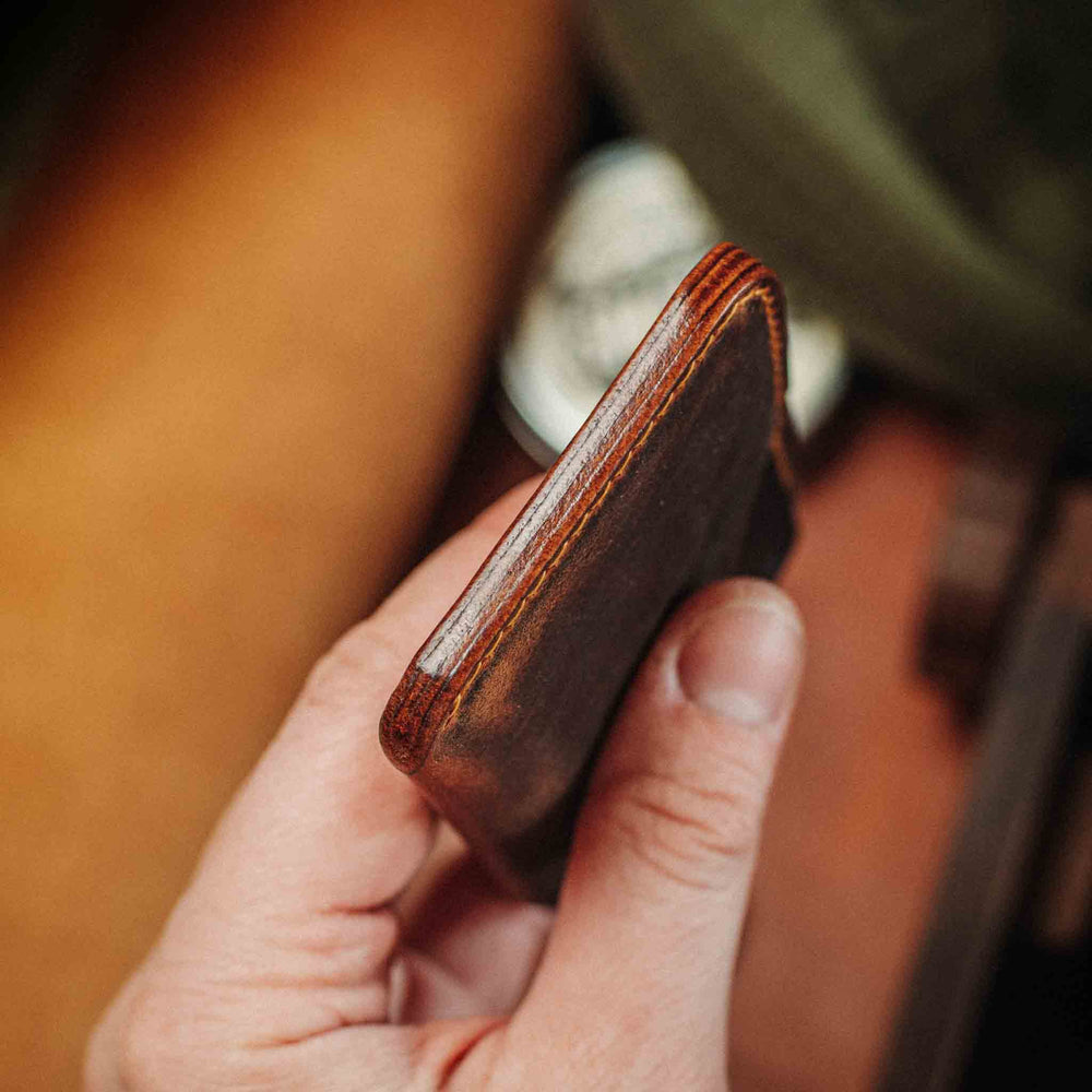 
                  
                    Venturer v2 - Minimalist Leather Card Holder
                  
                