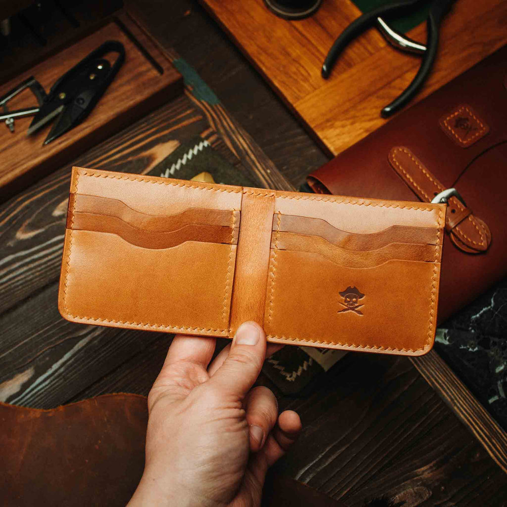 
                  
                    Captain v3 - Classic Bifold Leather Wallet
                  
                