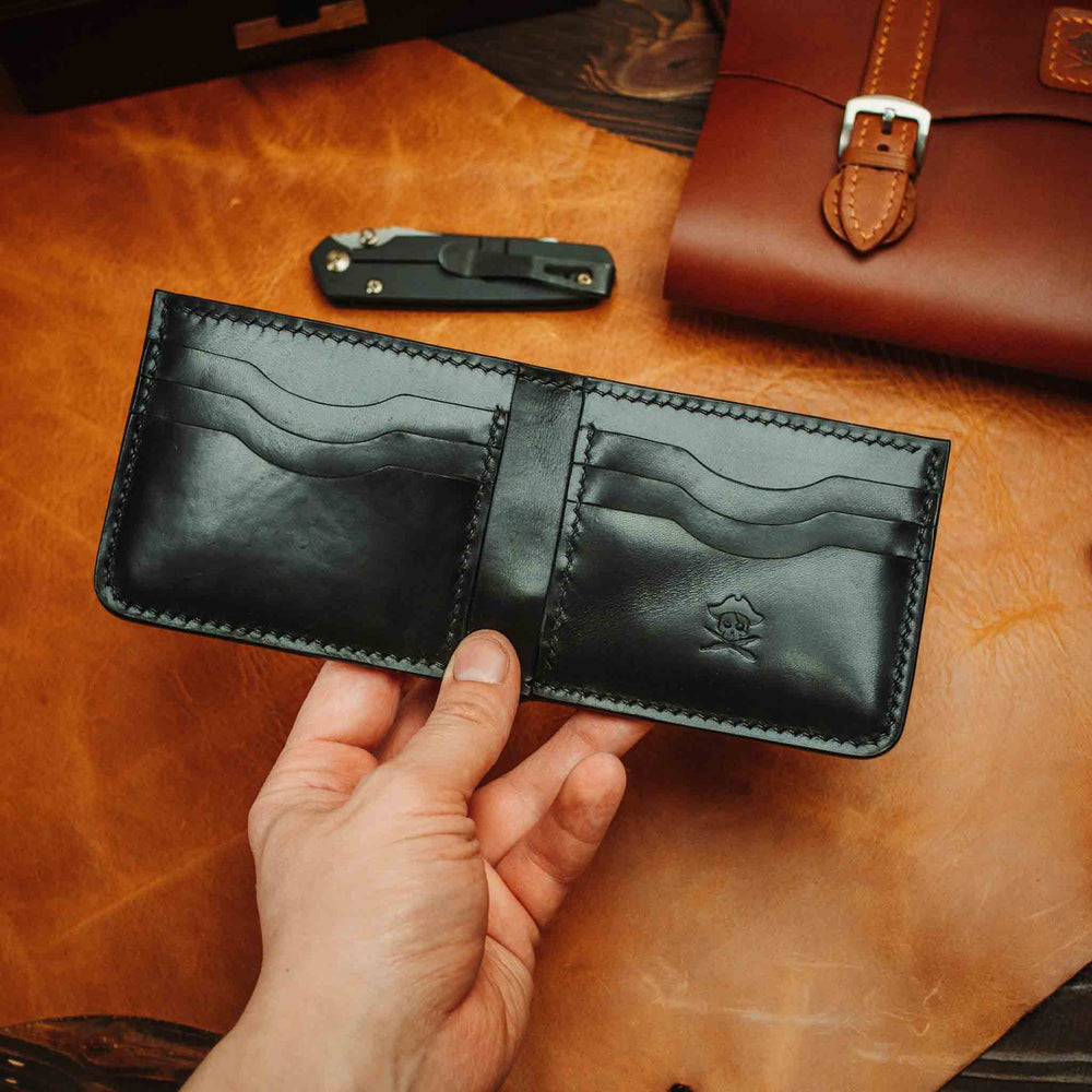 
                  
                    Captain v3 - Classic Bifold Leather Wallet
                  
                