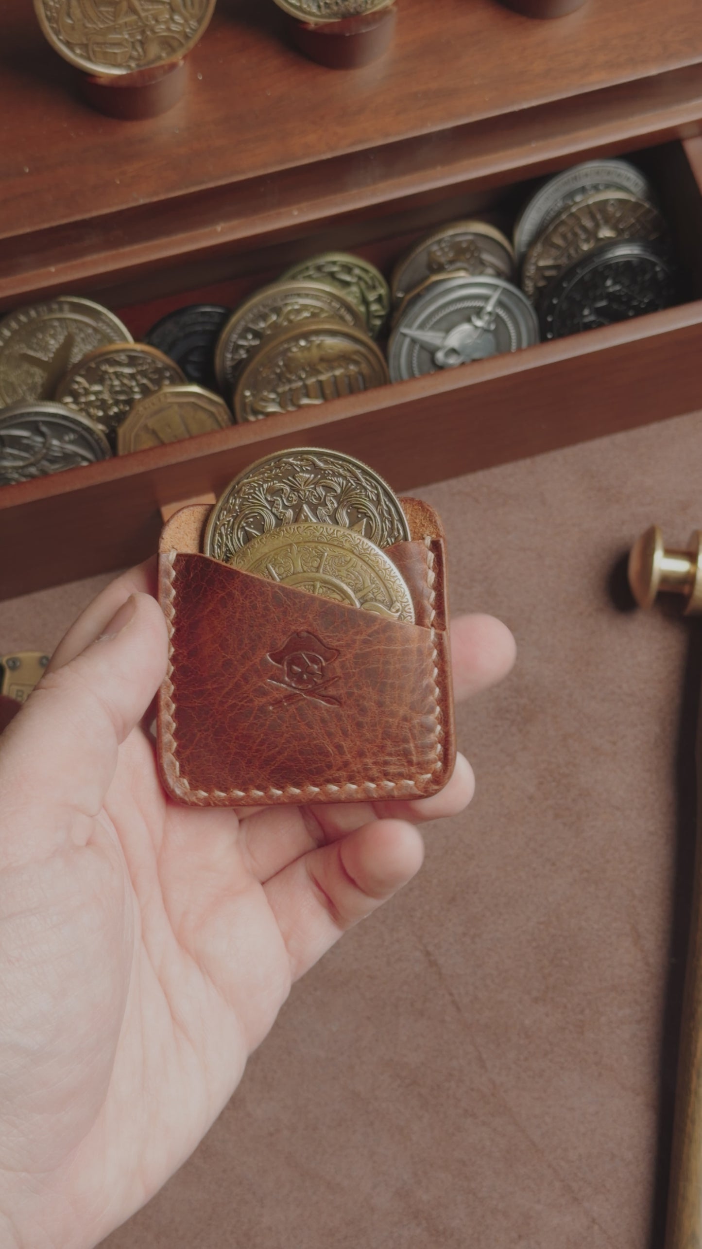 Peso Pocket Duo – Leather Holder for Two Coins | Pirate Goods