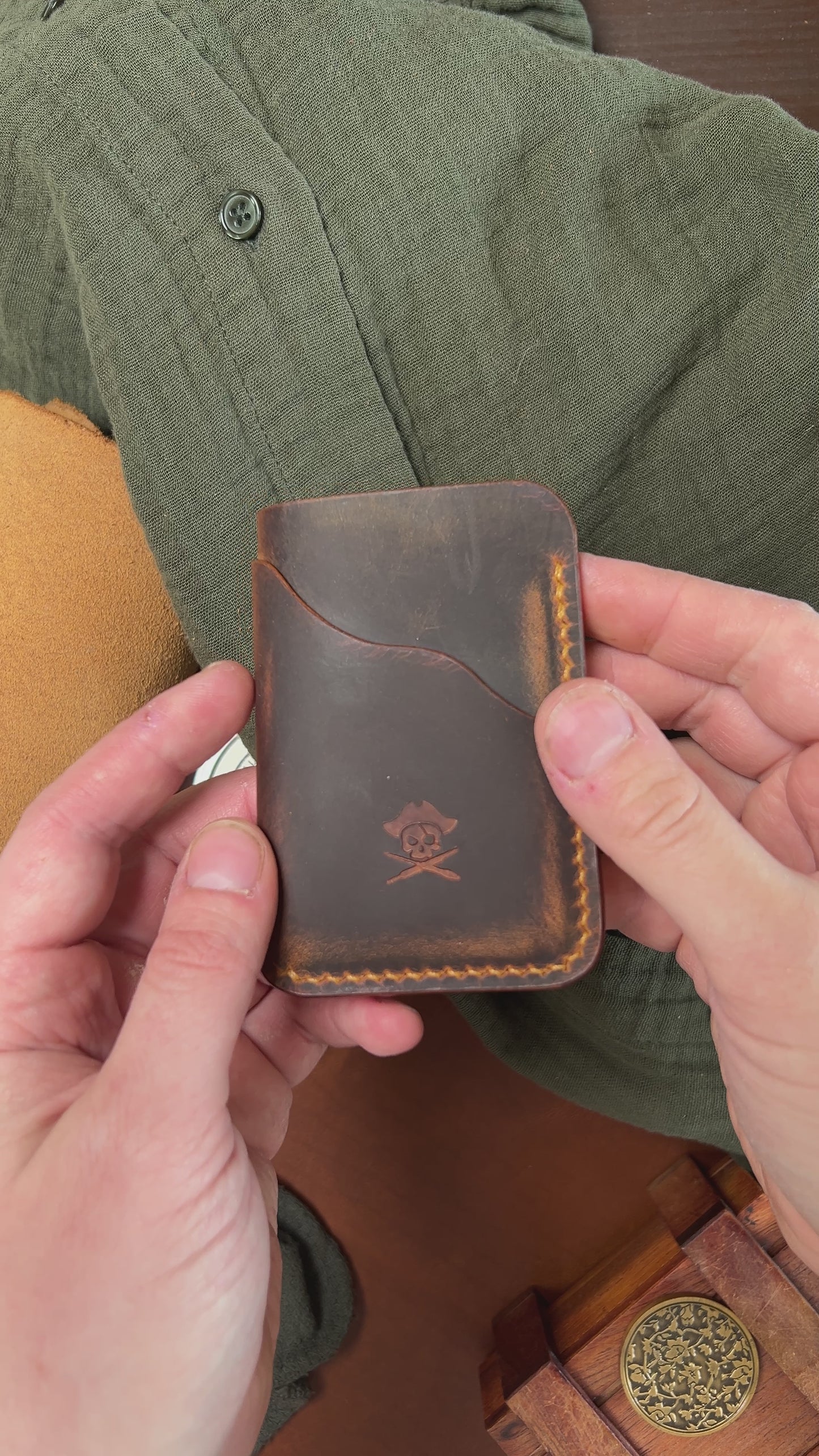 Venturer v2 - Minimalist Leather Card Holder