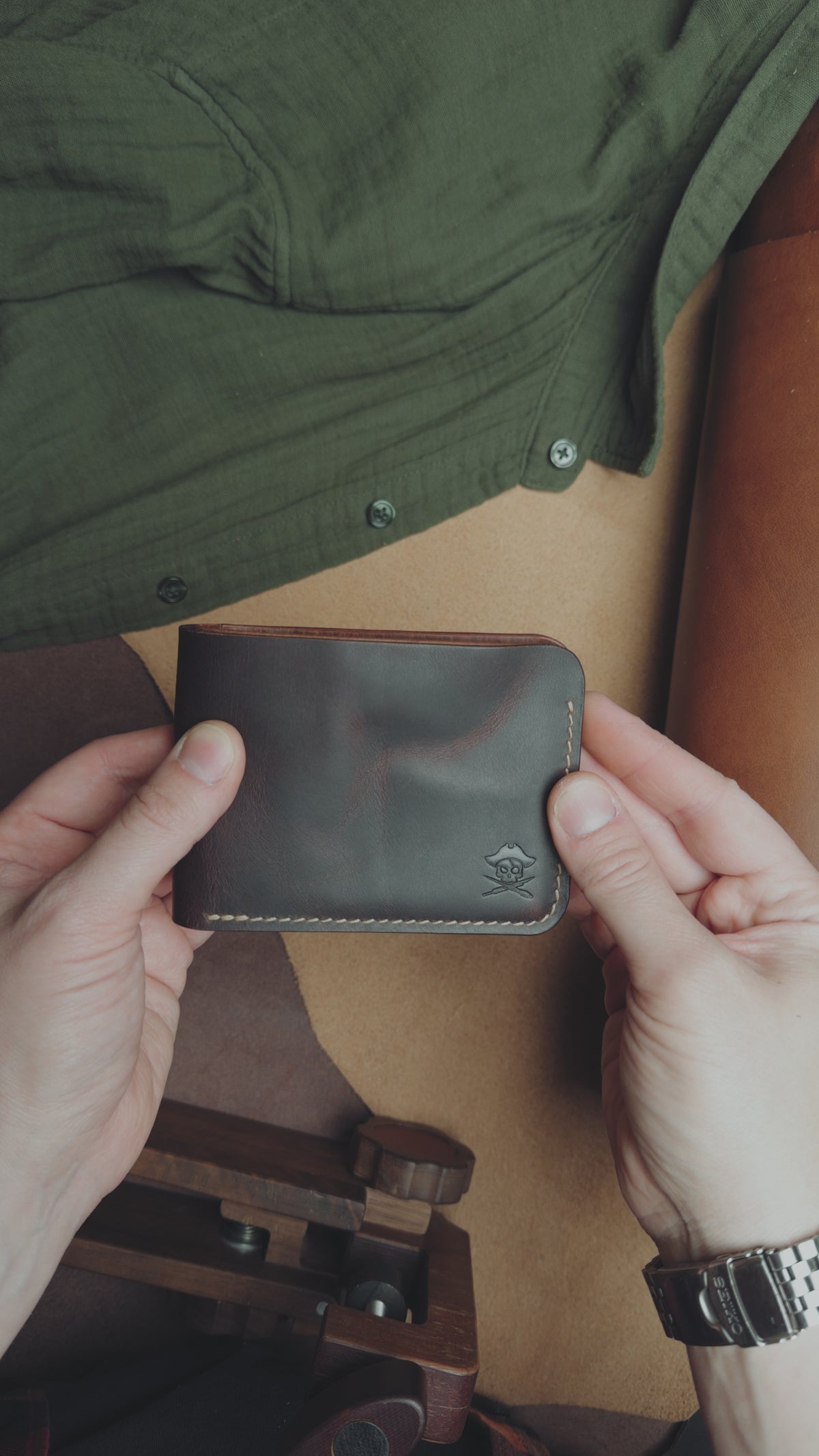 Pirate Goods Captain v5  – Leather Slim Bifold Wallet