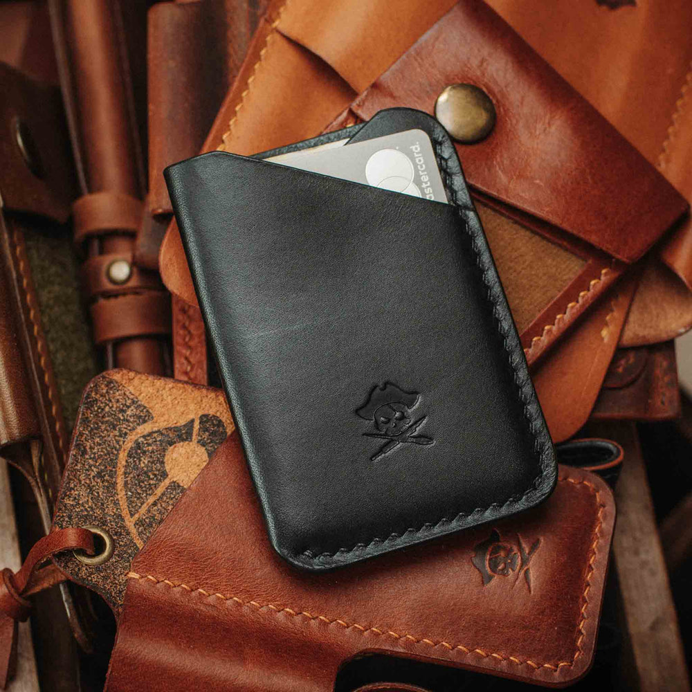 
                  
                    Venturer - Minimalist EDC Leather Wallet
                  
                