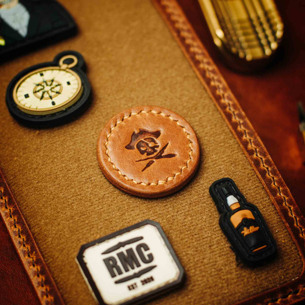 
                  
                    Nautilus - iPhone leather cover with velcro
                  
                