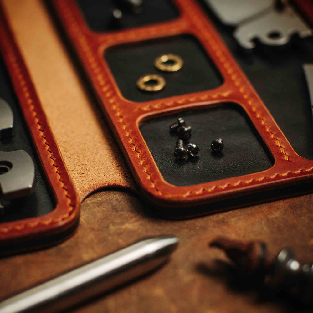 Shipyard - Knife Maintenance Workspace in Caramel & Black - Pirate Goods