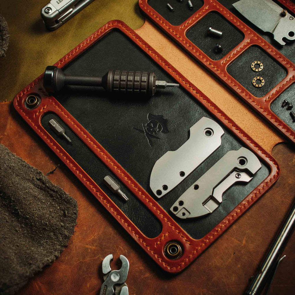 Shipyard - Knife Maintenance Workspace in Caramel & Black - Pirate Goods