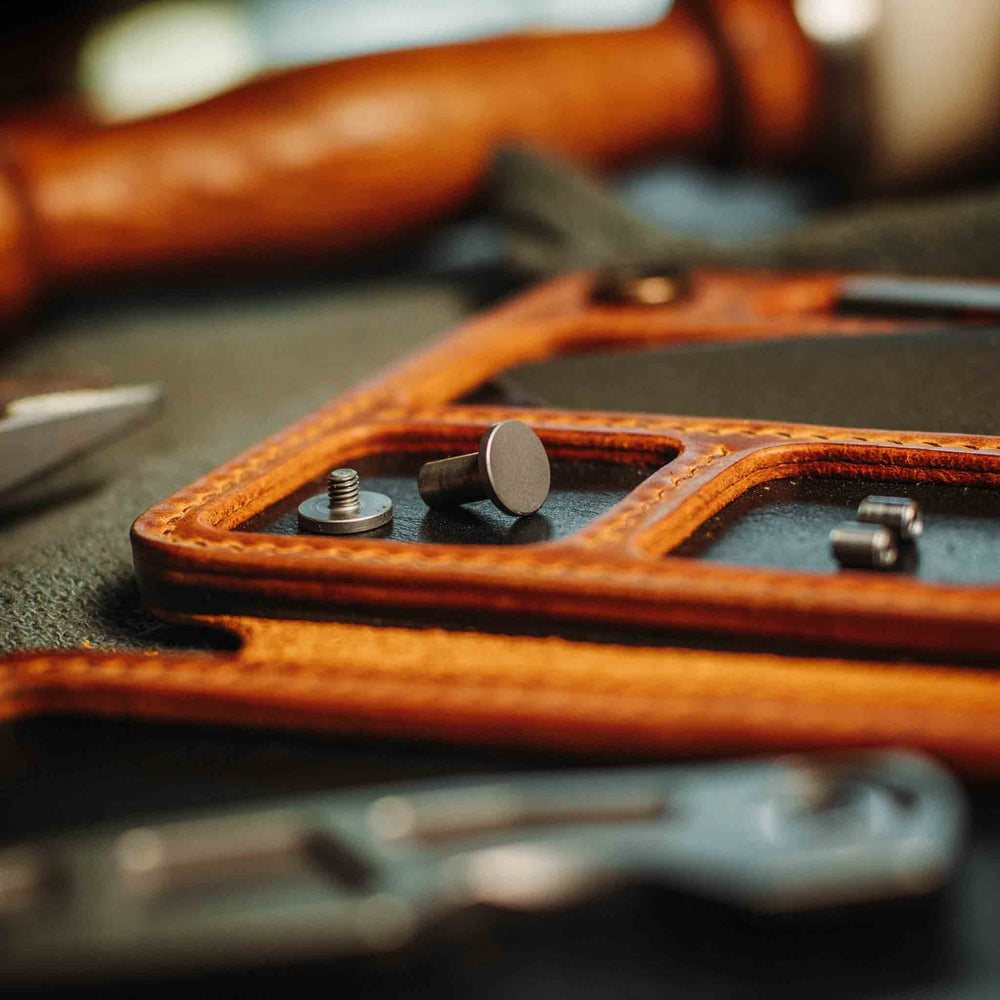 Shipyard - Knife Maintenance Workspace in Caramel & Black - Pirate Goods