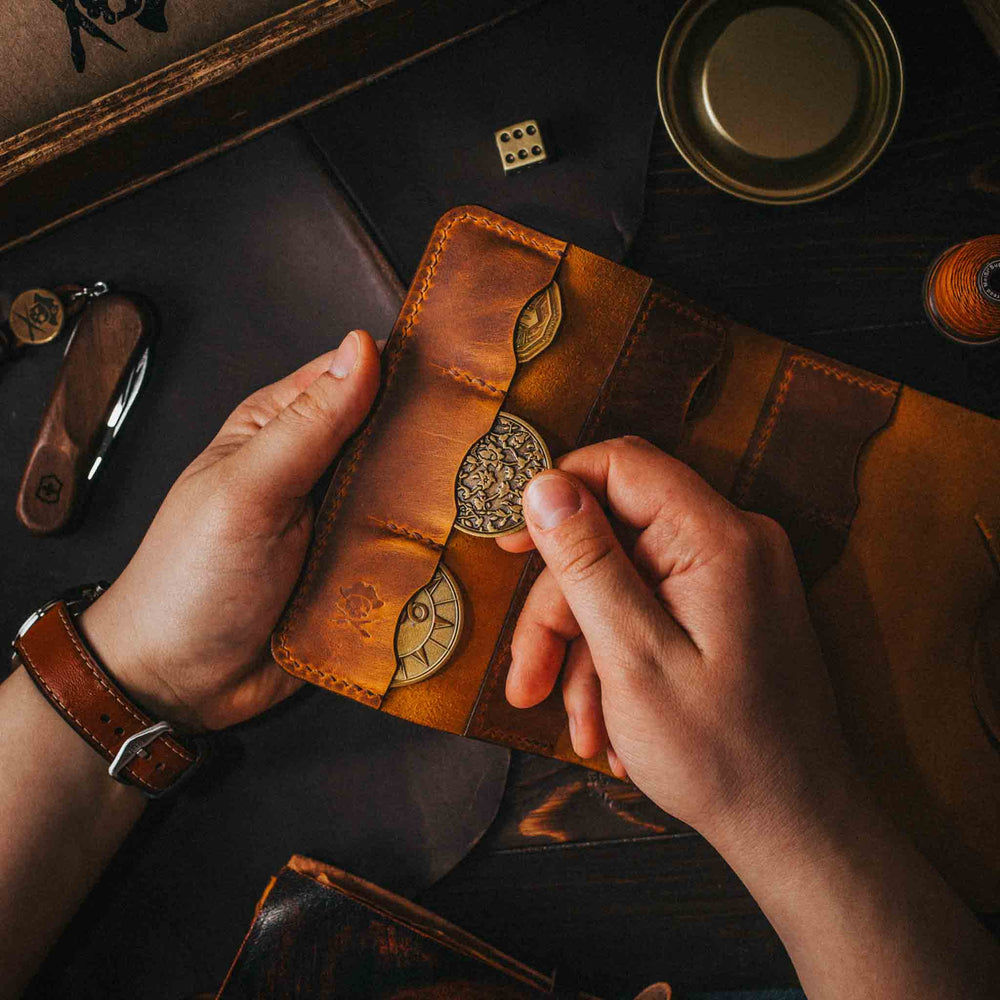 
                  
                    The Peso Pouch 9 - Challenge coin leather pouch
                  
                