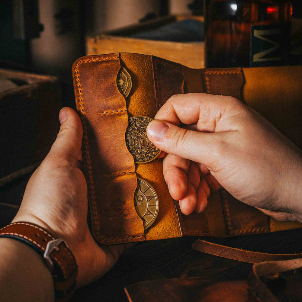 
                  
                    The Peso Pouch 9 - Challenge coin leather pouch
                  
                