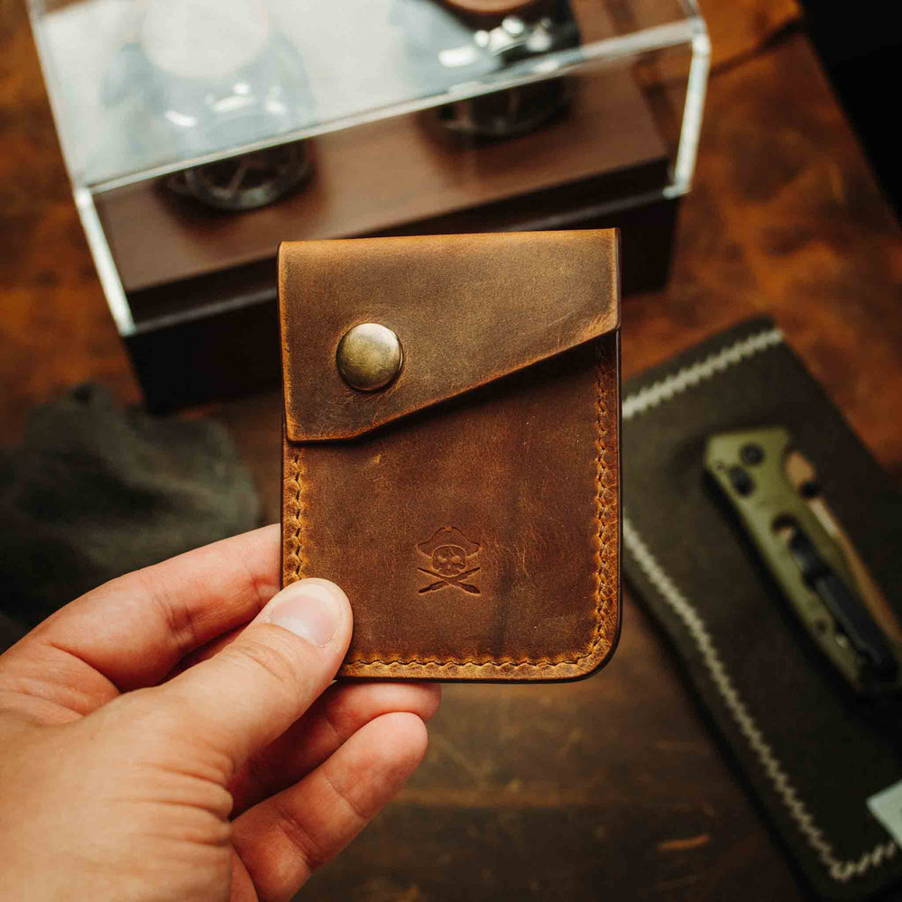 
                  
                    Voyager - Flap EDC Leather Wallet
                  
                