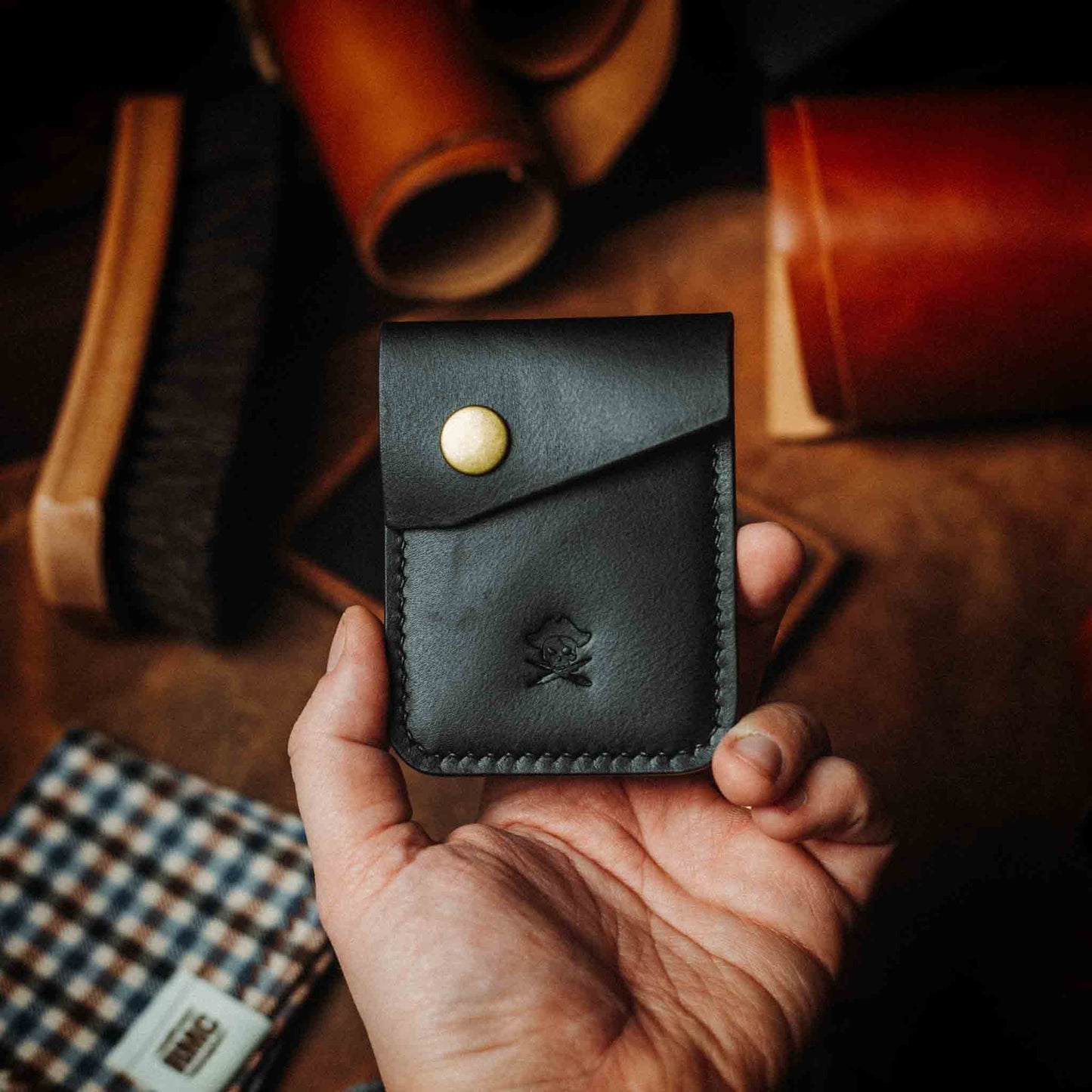 
                  
                    Voyager - Flap EDC Leather Wallet
                  
                