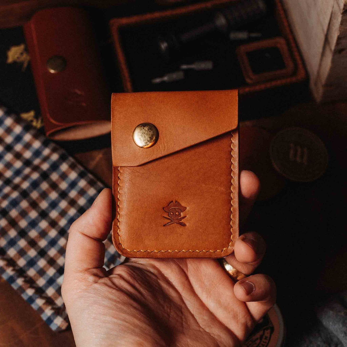 
                  
                    Voyager - Flap EDC Leather Wallet
                  
                