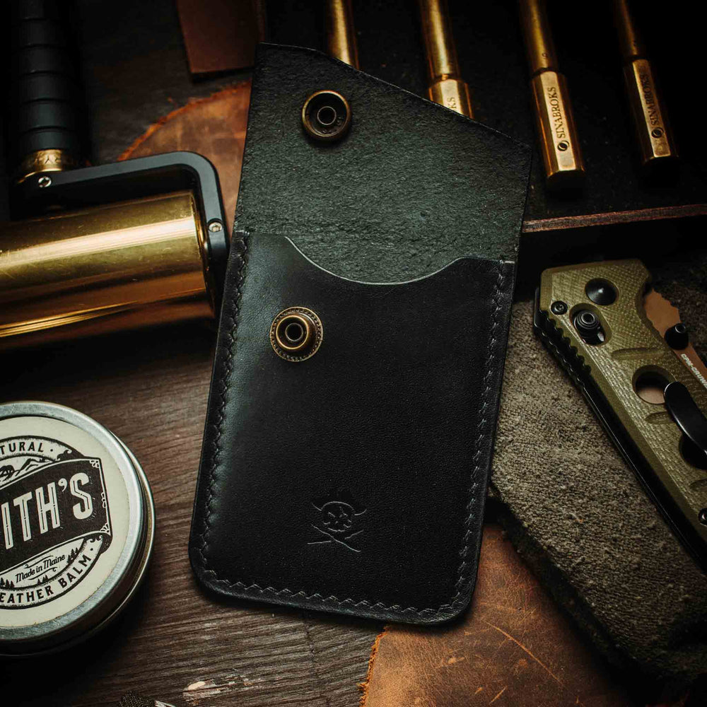 
                  
                    Voyager - Flap EDC Leather Wallet
                  
                